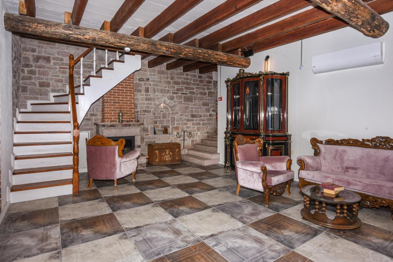 Lunaria Guest House Ayvalı エクステリア 写真