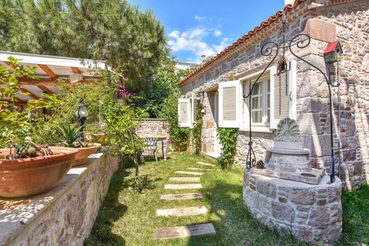 Lunaria Guest House Ayvalı エクステリア 写真