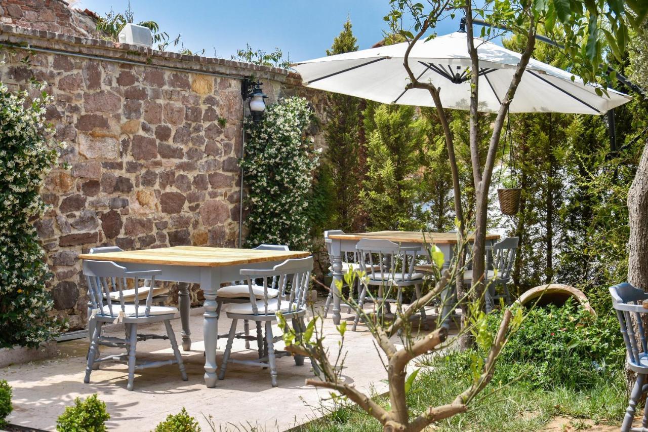 Lunaria Guest House Ayvalı エクステリア 写真