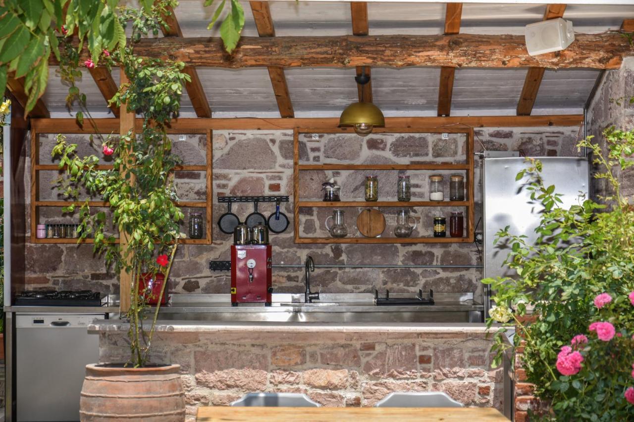 Lunaria Guest House Ayvalı エクステリア 写真