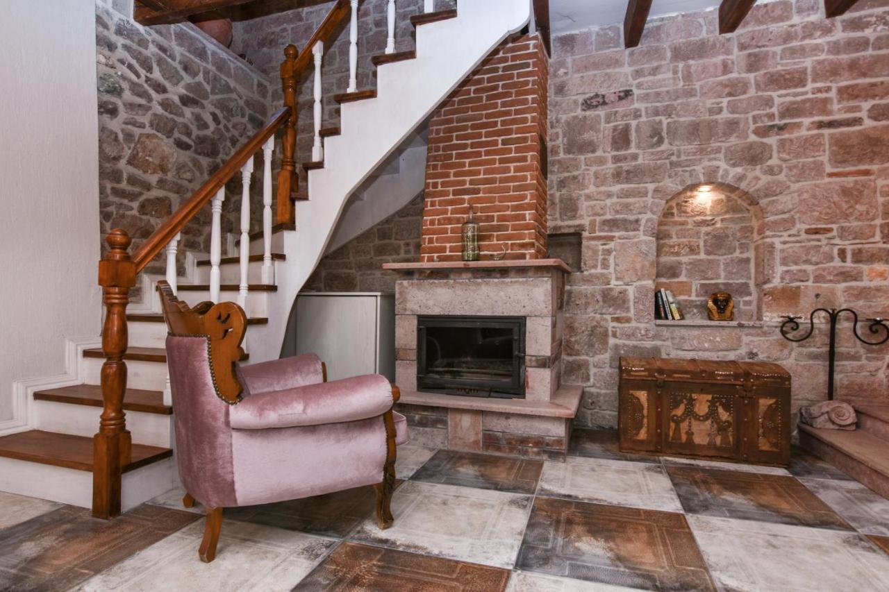 Lunaria Guest House Ayvalı エクステリア 写真