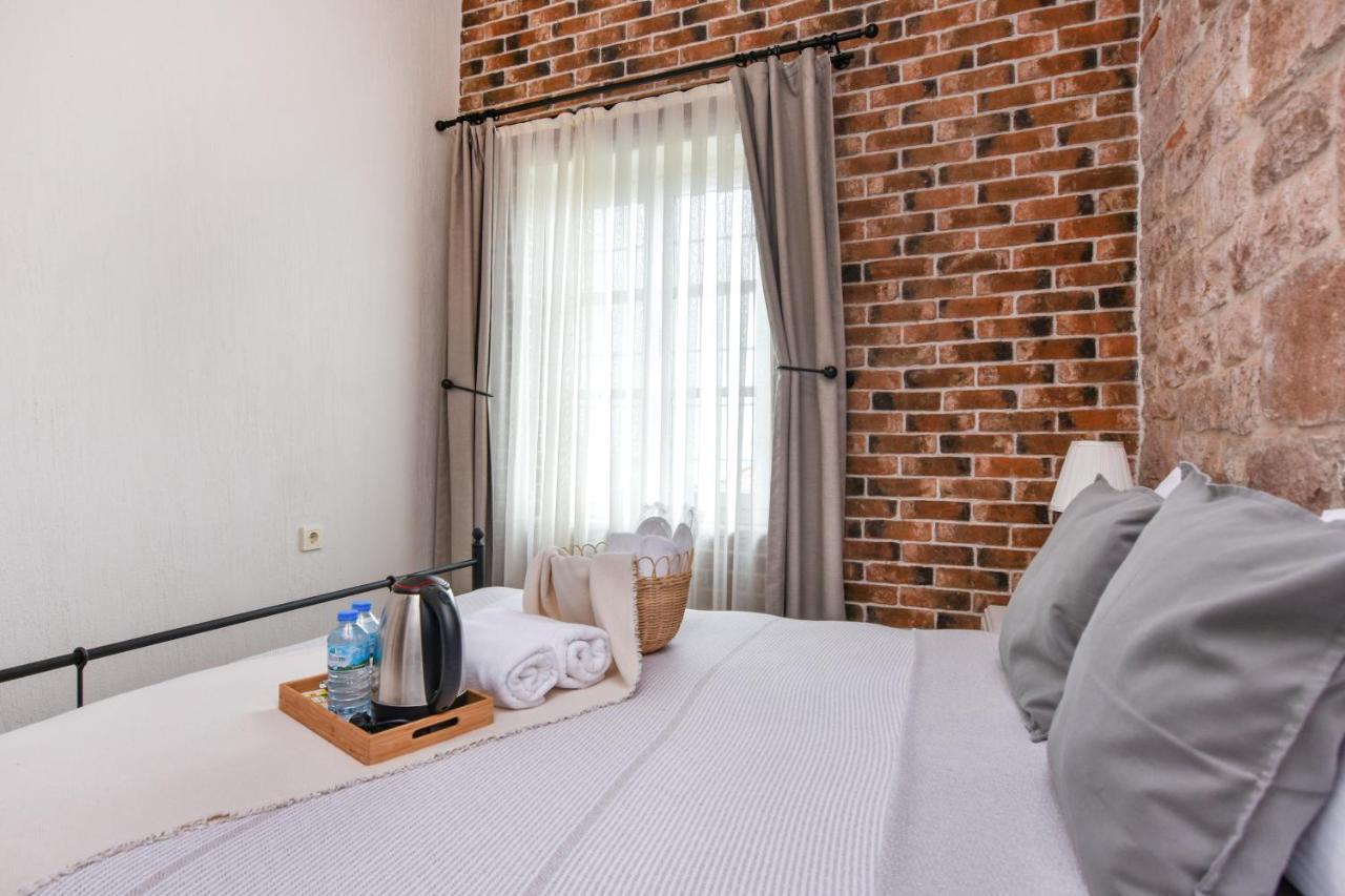 Lunaria Guest House Ayvalı エクステリア 写真
