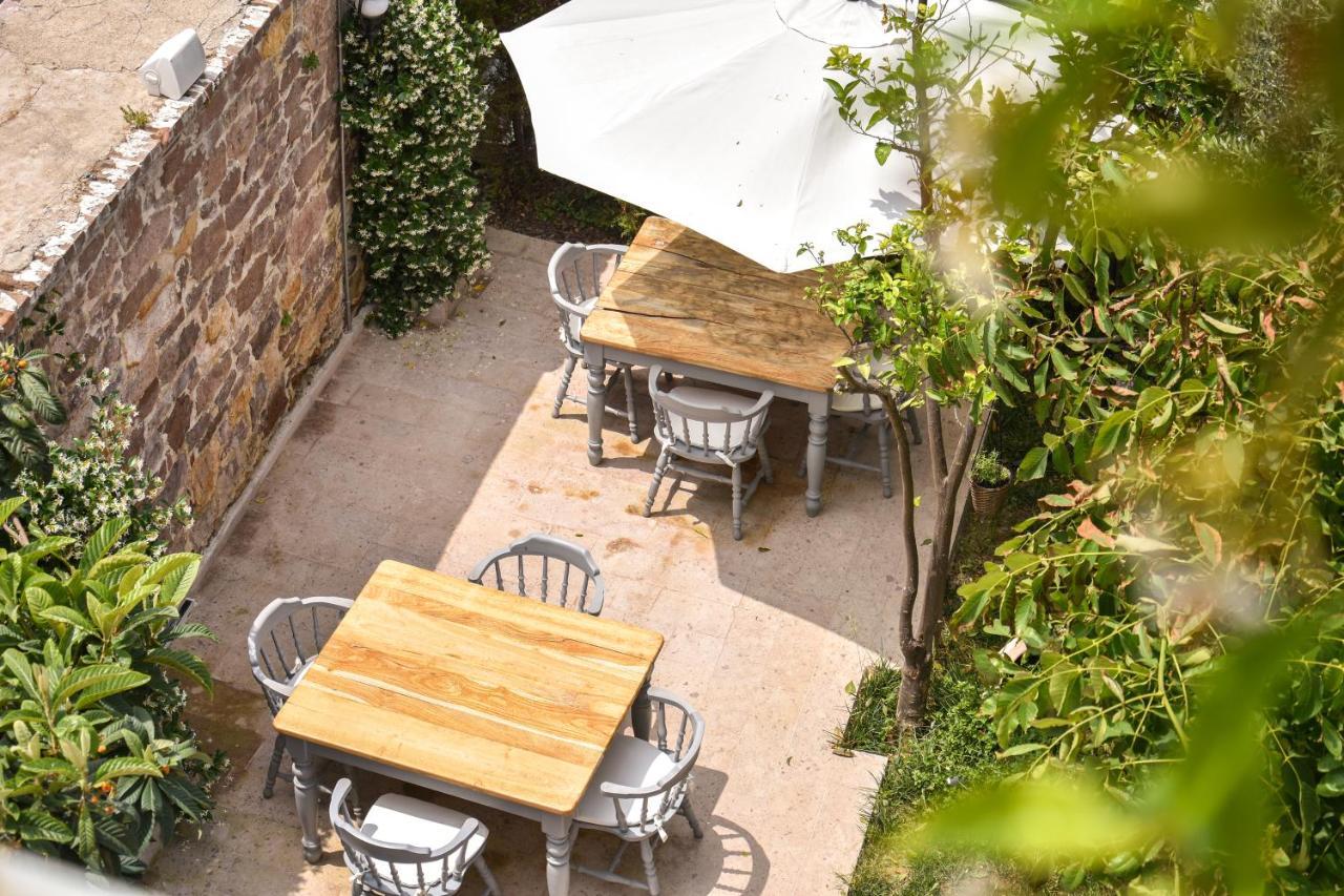 Lunaria Guest House Ayvalı エクステリア 写真