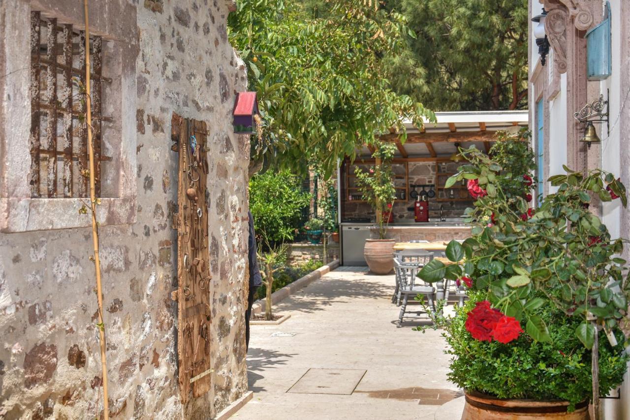 Lunaria Guest House Ayvalı エクステリア 写真