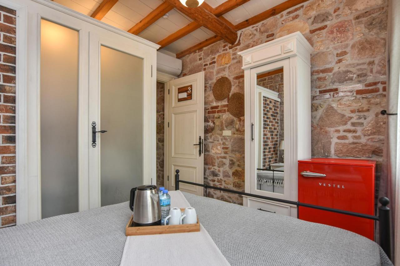 Lunaria Guest House Ayvalı エクステリア 写真