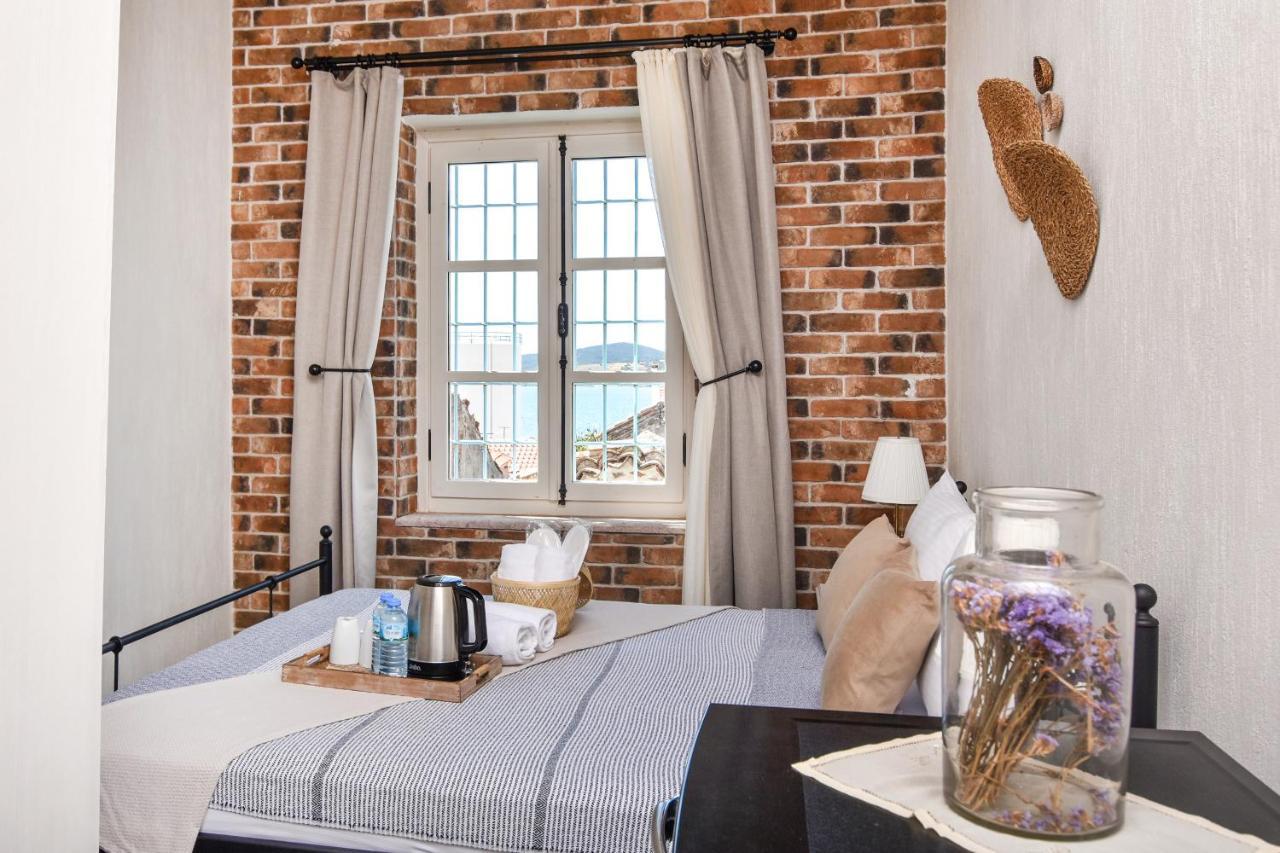Lunaria Guest House Ayvalı エクステリア 写真